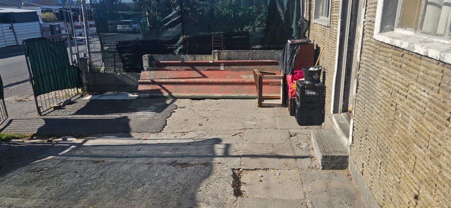 2 Bedroom Property for Sale in Ravensmead Western Cape